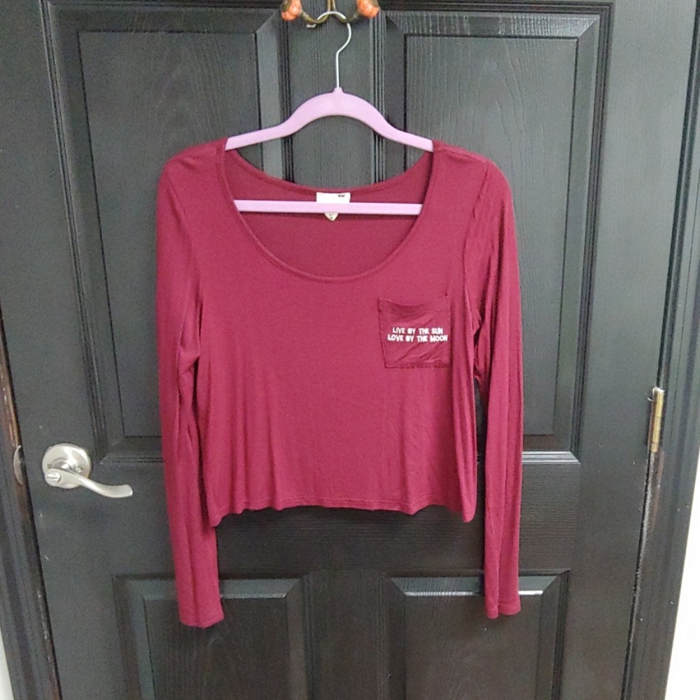 Long sleeve crop top
